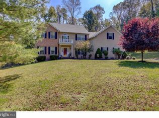 8 Samuel Hill Ln, Glen Mills, PA 19342