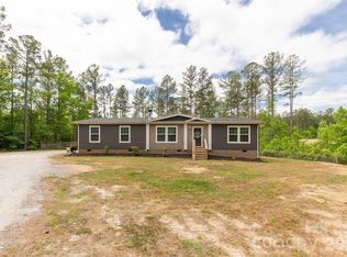 412 Mullinax Cir, Blacksburg, SC 29702