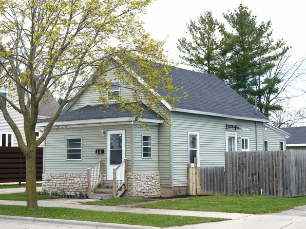 216 Harrison St, Fond Du Lac, WI 54937