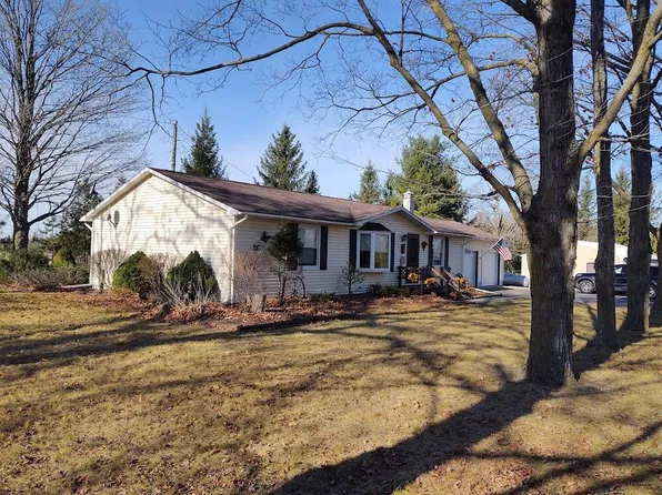 6692 Darga Hwy, Posen, MI 49776