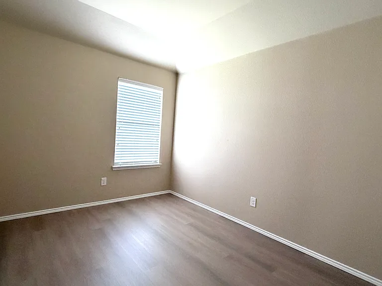 2774 Waterfall Ln — Photo 25