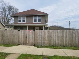911 N 5th St, Ironton, OH 45638