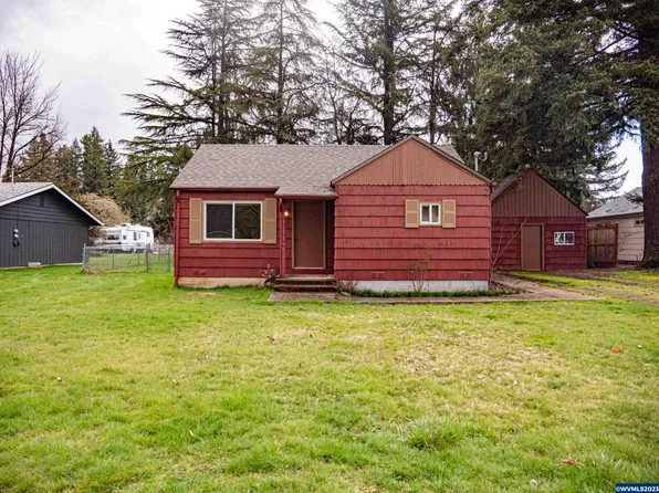 707 8th Ave, Sweet Home, OR 97386