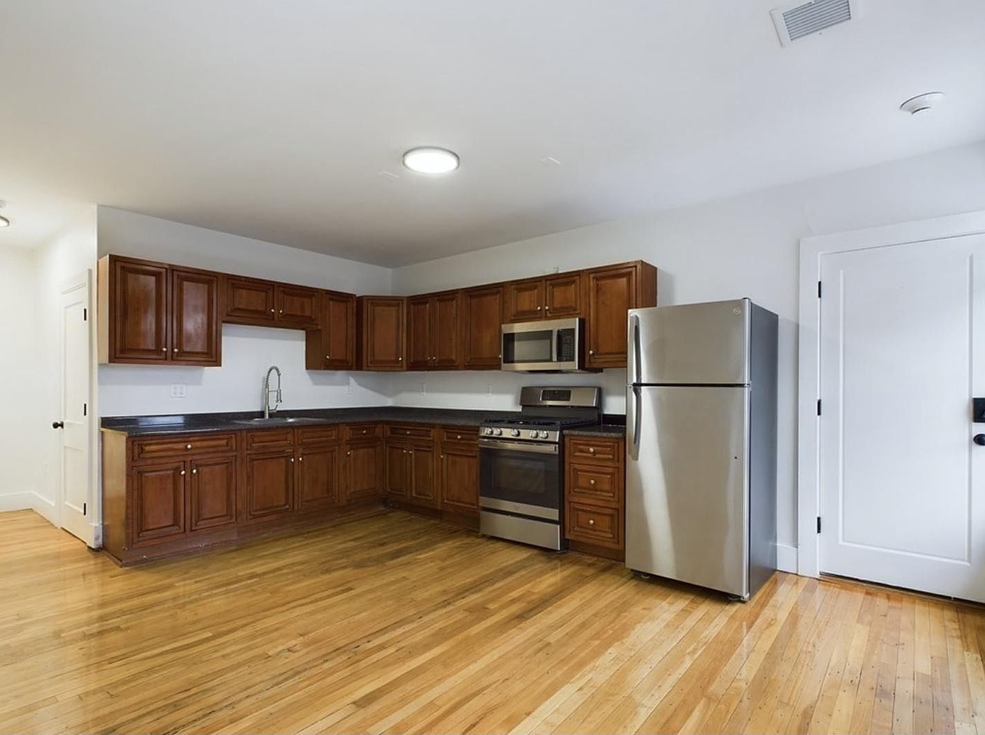 39 South St 8, Foxboro, MA 02035 Zillow