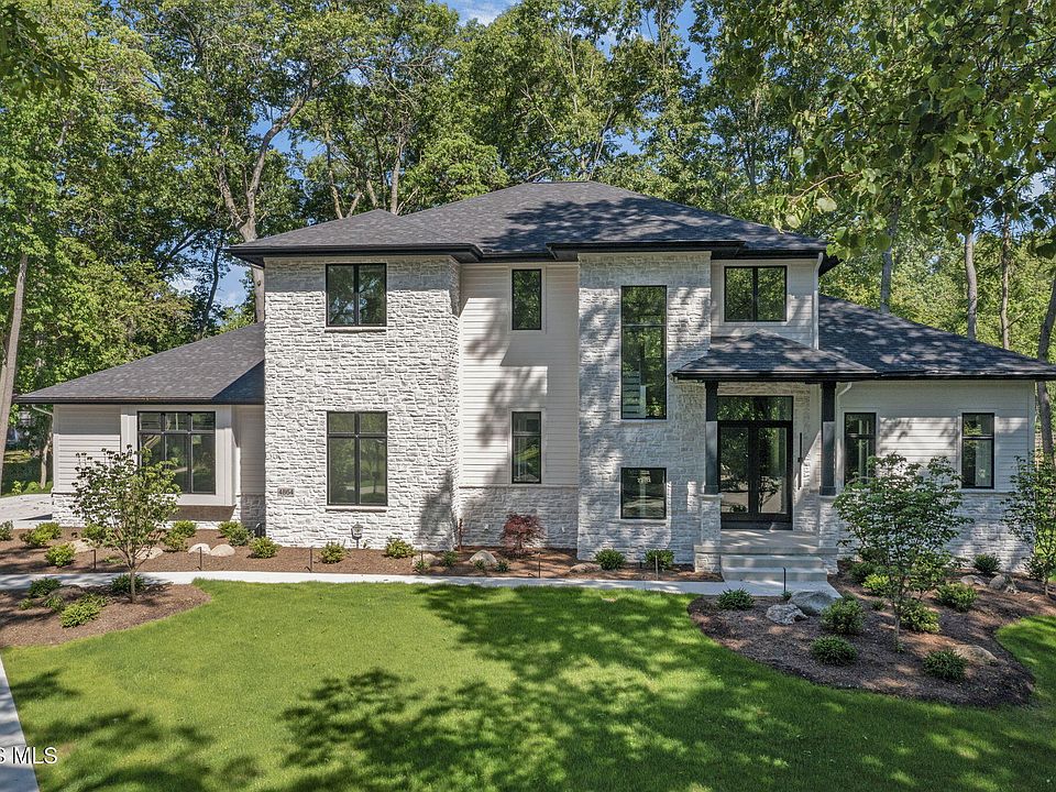 1st image of 4864 Cinnamon Ln