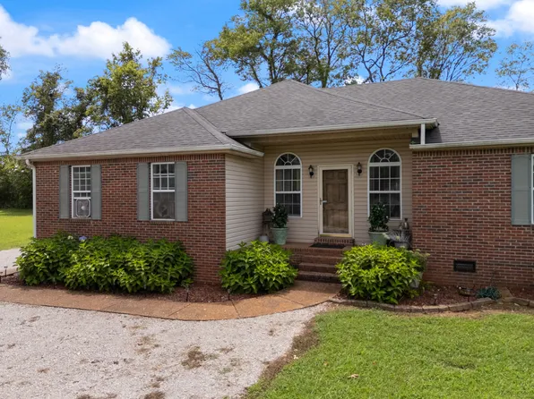 2122 Derrick Rd, Chapel Hill, TN 37034