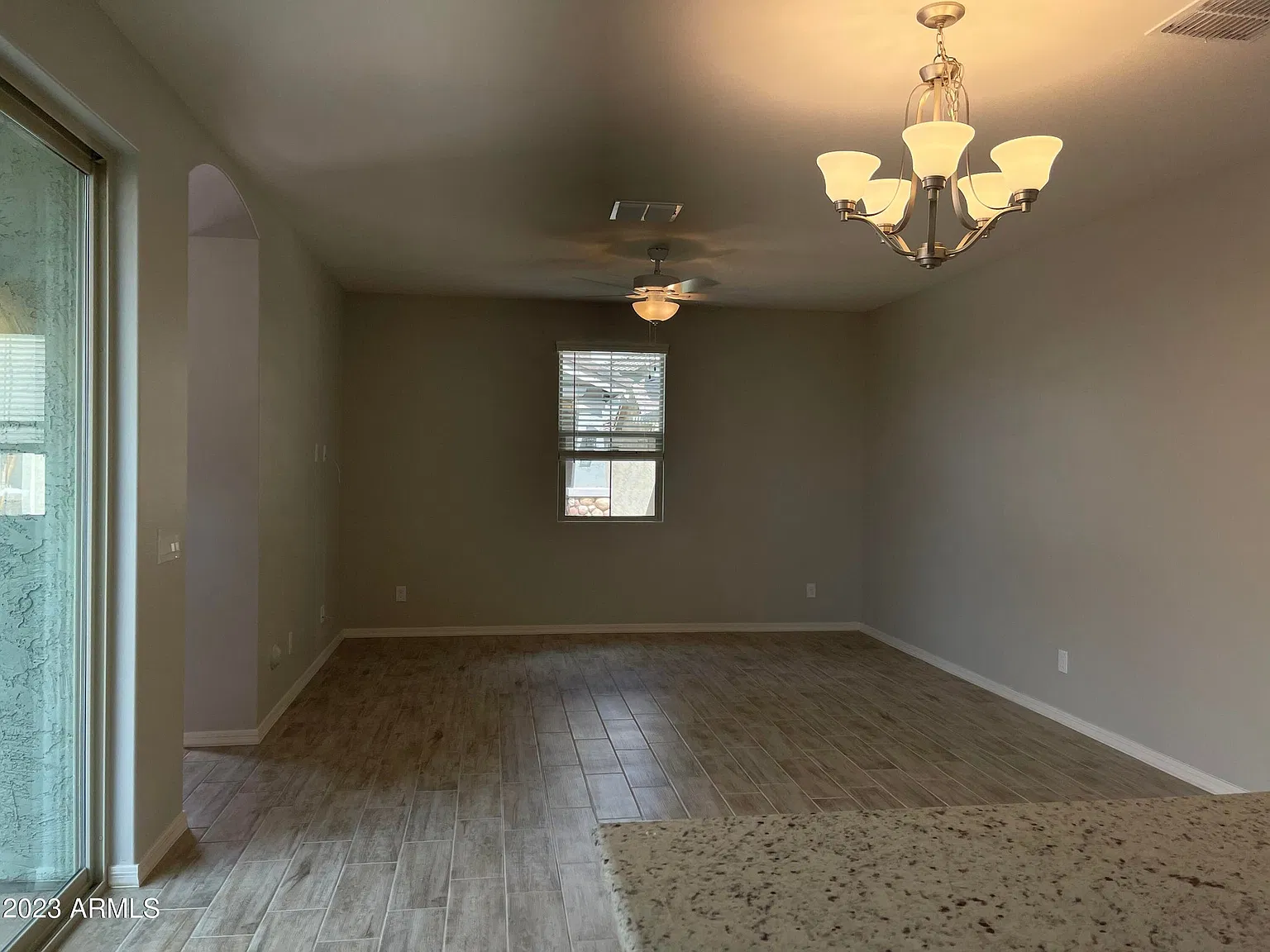 4 bed, 2067 sqft, $2,700 — Photo 4