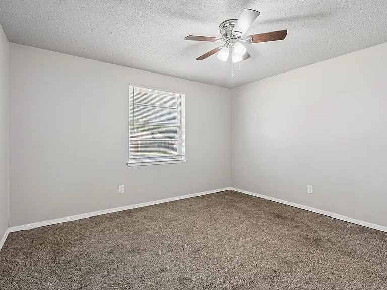 4008 SE 46th St — Photo 16