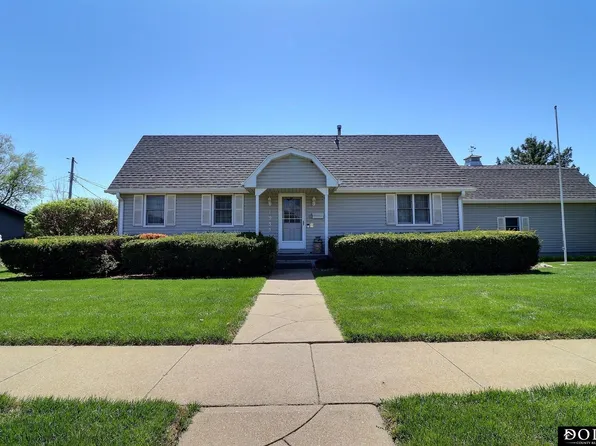 1935 Bramblewood Ln, Fremont, NE 68025