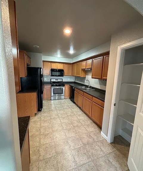 3209 Decoy Ave — Photo 3