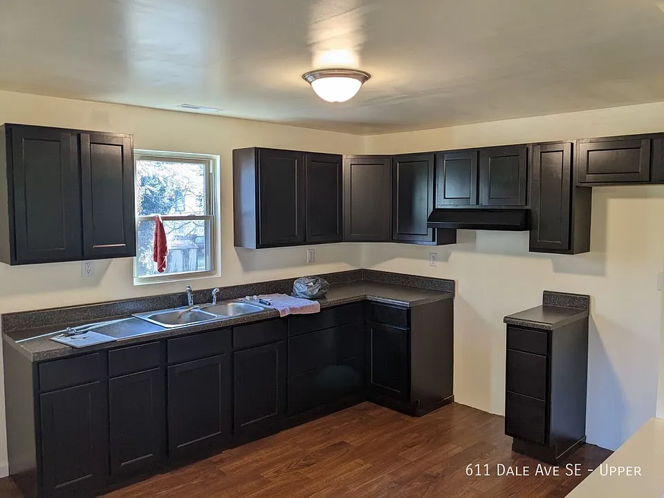 611 Dale Ave SE #UPPER