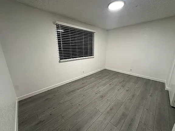 120 Stanford Dr #C — Photo 23