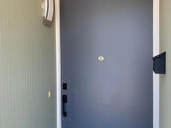 3rd image of 5559 Greenridge Rd