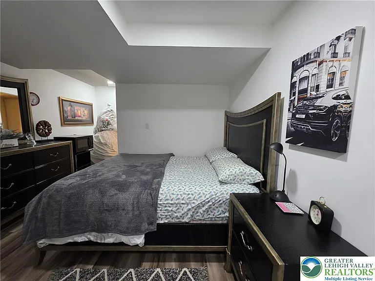 1052 Kingston Ln — Photo 58