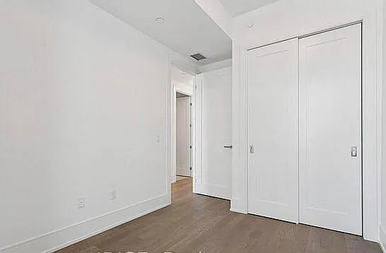 480 Front St W #14 — Photo 12