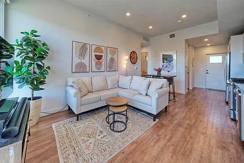 4004 Banister Ln #207 Photo 1