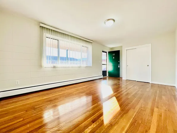 1710 Broad Street, 1710 Broad St APT 12, Cranston, RI 02905