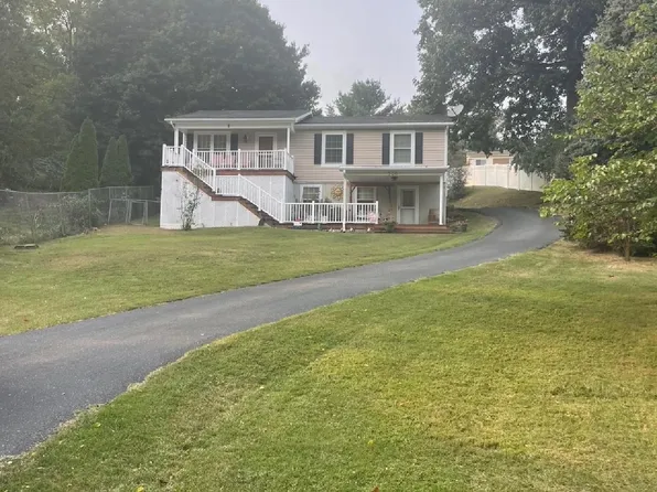 506 Buttermilk Spring Rd, Staunton, VA 24401