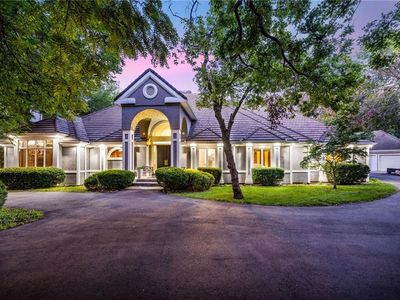 600 W Country Ln, Kansas City, MO, 64114