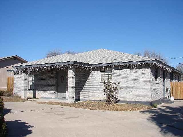 2nd image of 1405 Avenue R