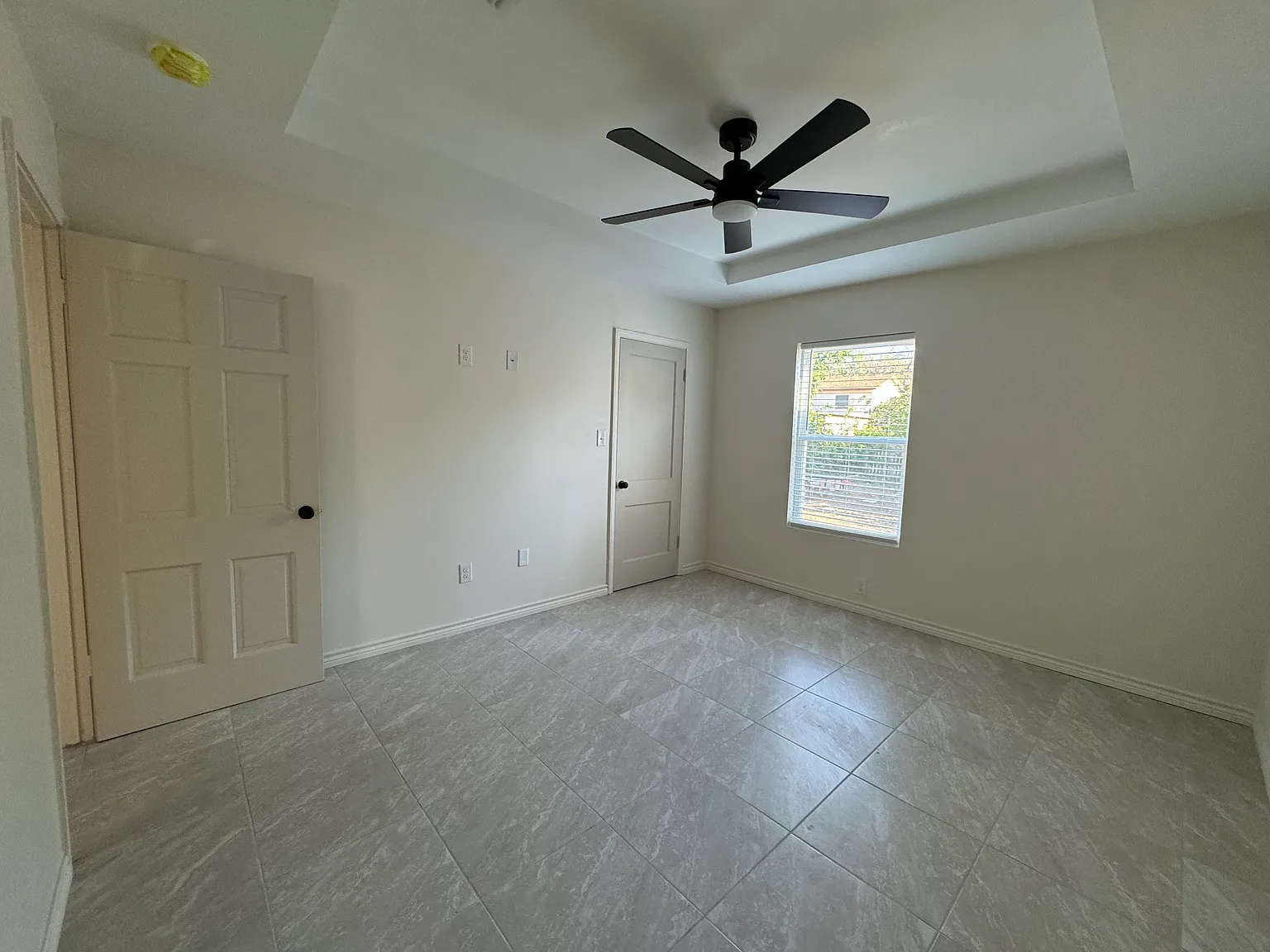 1803 Gustavus St — Photo 4