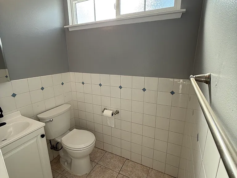 13833 Fairgrove Ave — Photo 12