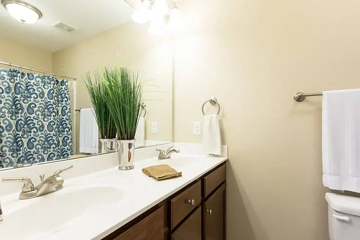 2 bed, 2.5 bath, 1200 sqft, $1,395 — Photo 3