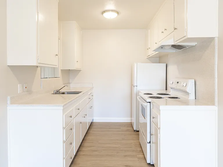 301 E Okeefe St — Photo 25