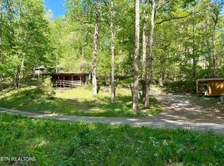 110 Laguna Vista Dr, Caryville, TN 37714