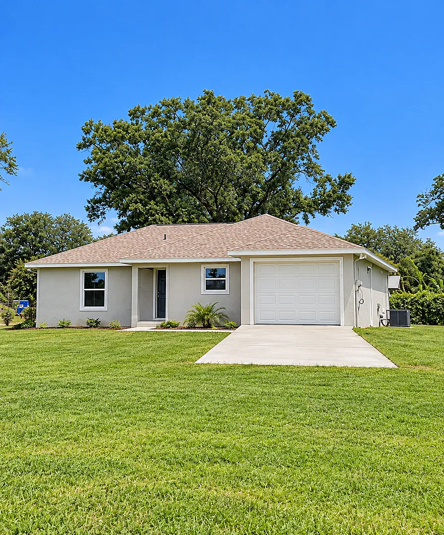 Spacious 3-Bedroom Home On 1 Acre No Hoa! — Photo 1