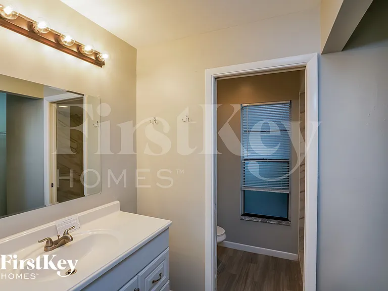 1024 Redbud Cir — Photo 8
