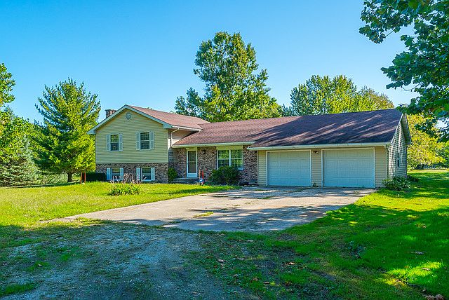 1st image of 36203 S Irish Ln
