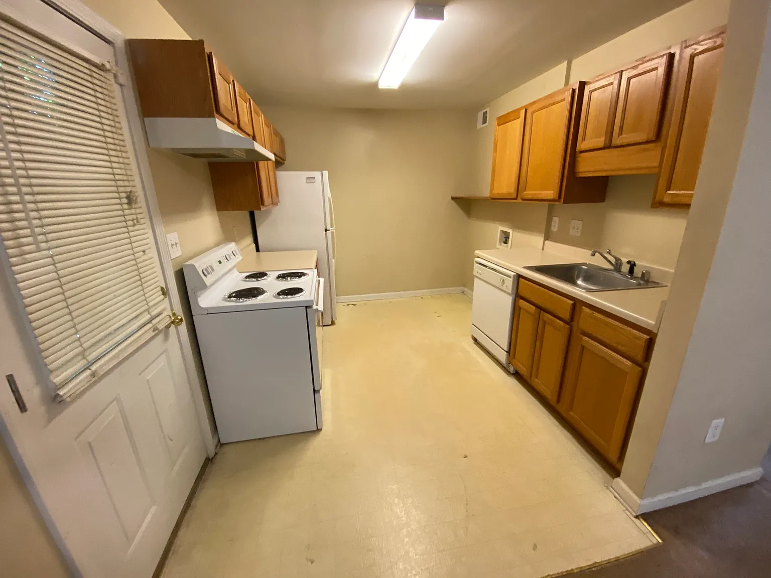 Creekside Apartments — Photo 4