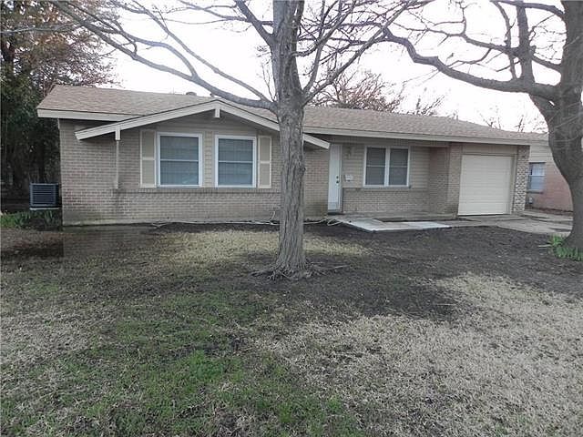 1st image of 425 Salem Dr