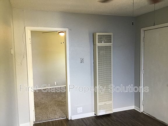 2nd image of 2215 Cashion Pl
