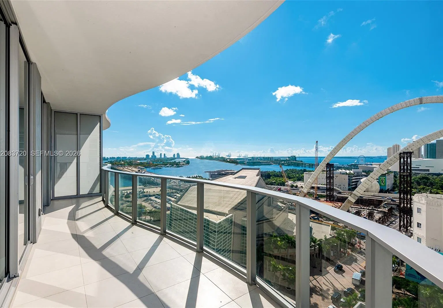 Casabella Residences — Photo 1