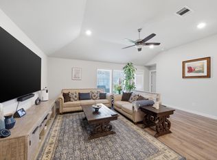 1202 Filly Creek Dr, Alvin, TX 77511