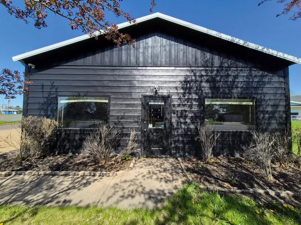 225 5th St, Clear Lake, WI 54005