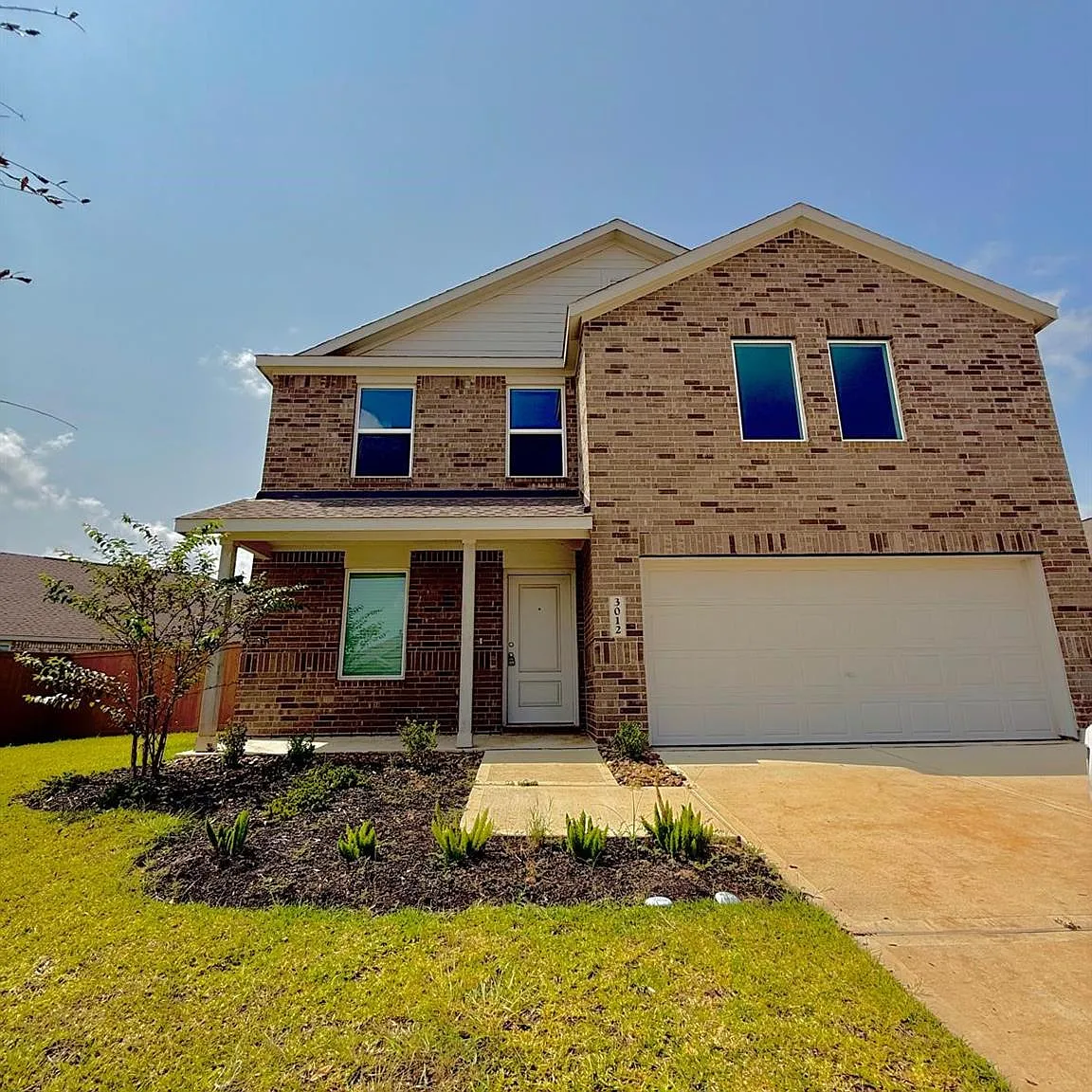 4 bed, 2.5 bath, $2,700 — Photo 1