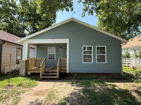 910 W Valley St, Saint Joseph, MO 64504
