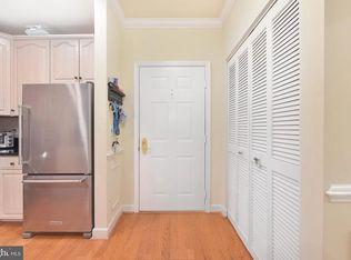 2330 14th St N APT 305, Arlington, VA 22201