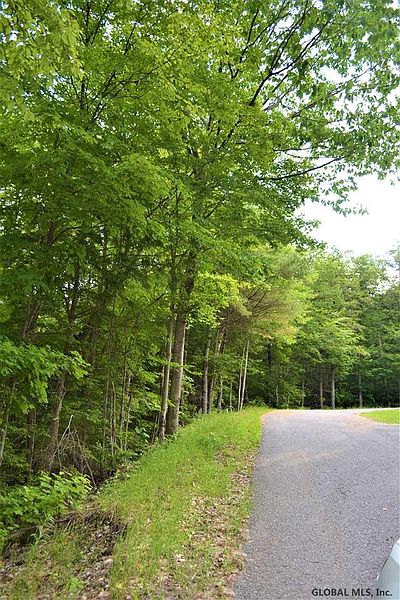 5th image of 9 SPRING WOODS Road