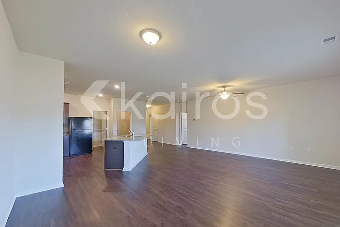 3 bed, 2.0 bath, 1662 sqft, $1,695 — Photo 3