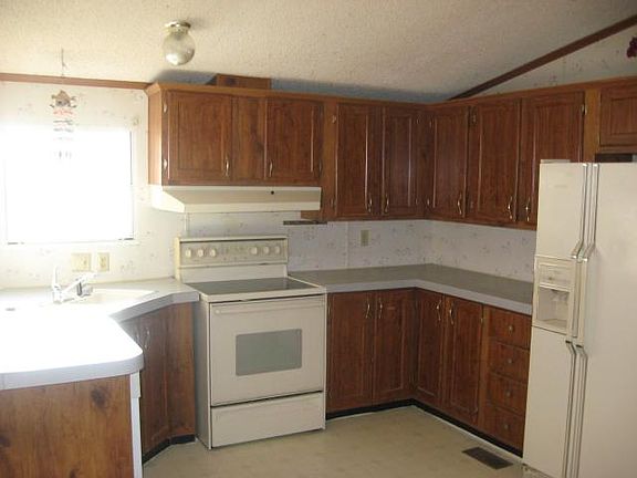 5th image of 6106 London Groveport Road B-4