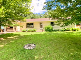 414 Dakota Ave, Volga, SD 57071