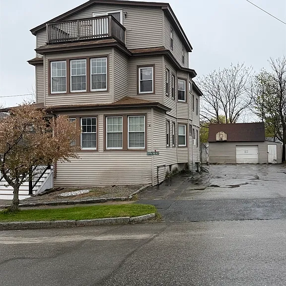 119 Airlie St #2 — Photo 3