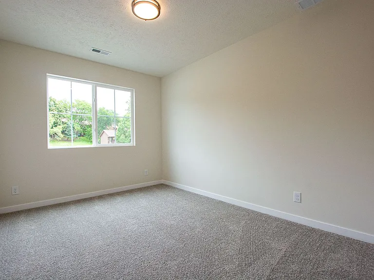 7118 N 79th Ct — Photo 22