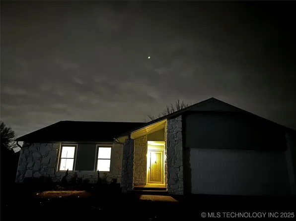 11207 S 1st St, Jenks, OK 74037
