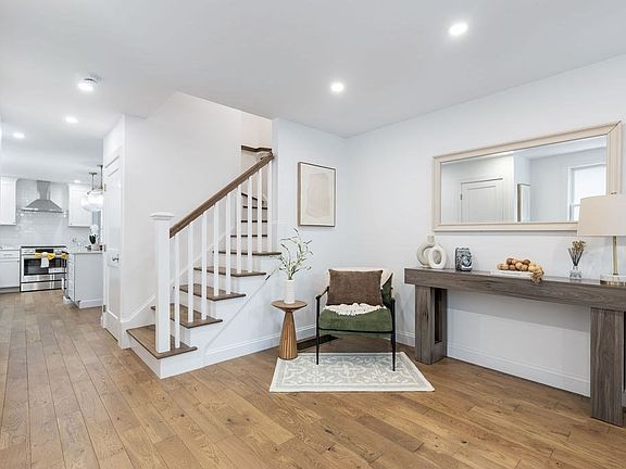 2nd image of 123 Nottinghill Rd #1