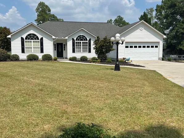 1303 Baymeadows Dr W, Douglas, GA 31535